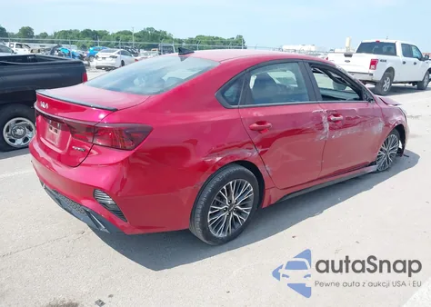2024 Kia Forte Gt-Line z USA, uszkodzony, nr VIN 3KPF54AD7RE809925